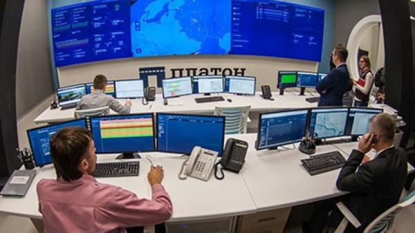 Дальнобойщики сами решают, какие трассы нуждаются в ремонте
